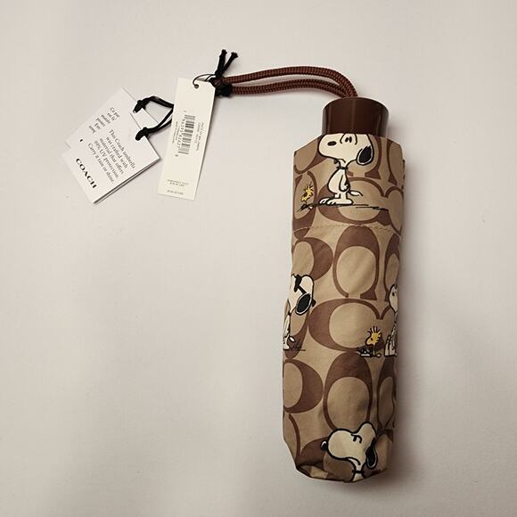 NWT CBS80 Coach X Peanuts Uv Protection Mini Umbrella In Signature Snoopy Print - Picture 2 of 6